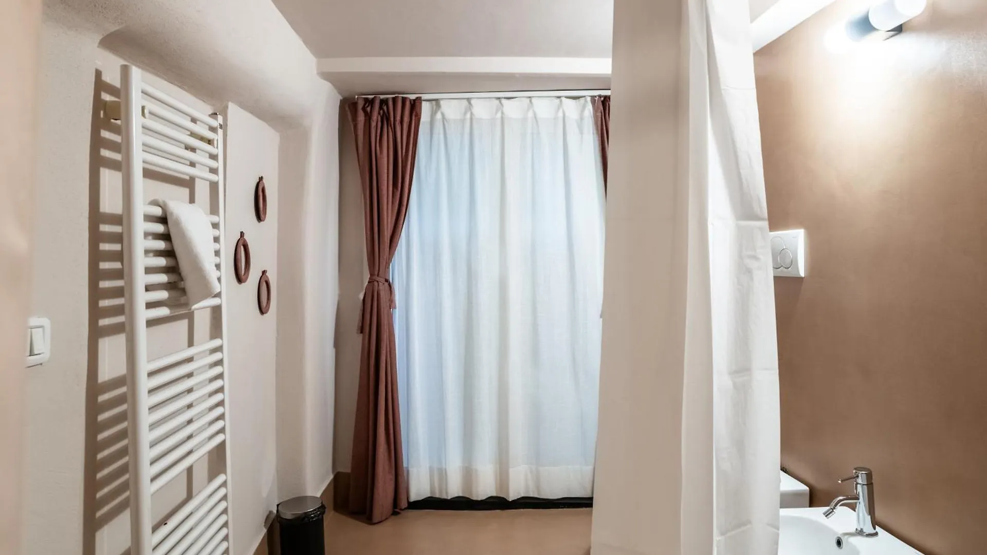 Giano Host - San Bernardo Apartman Genova