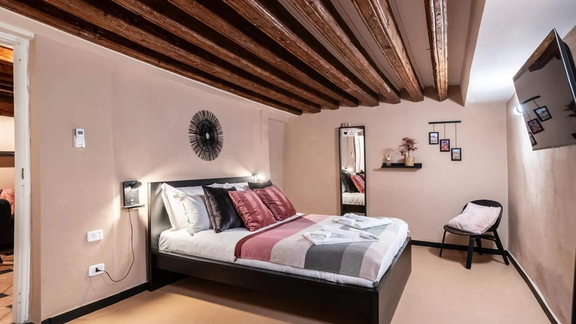 Giano Host - San Bernardo Apartman Genova