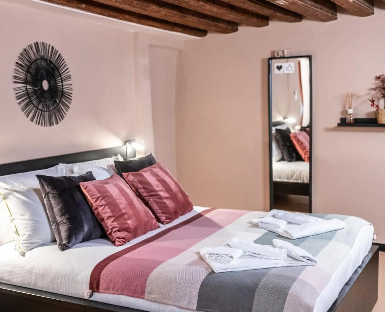 Giano Host - San Bernardo Apartment Genoa