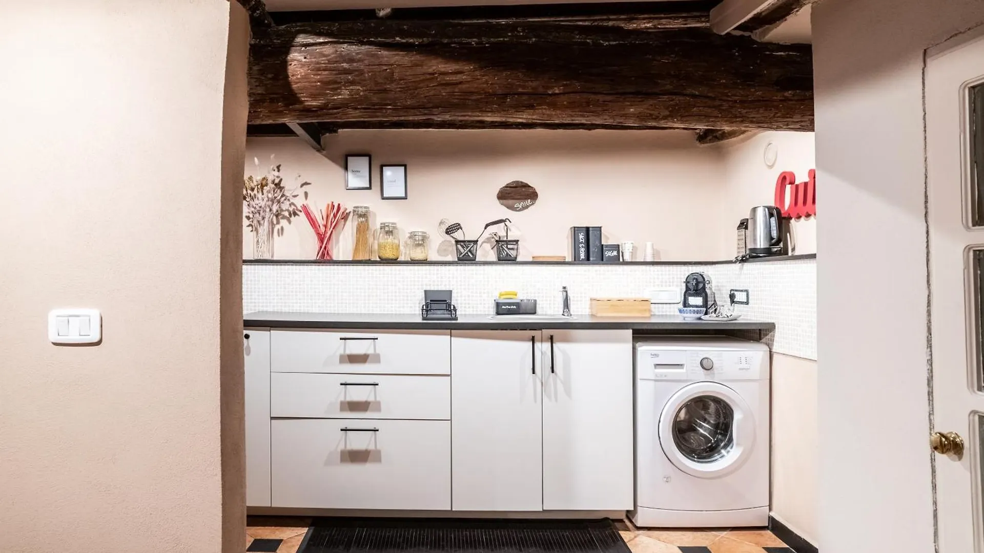 Giano Host - San Bernardo Apartment Genoa Italy